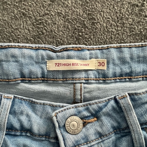 Women’s Levi’s 721 high rise skinny jeans - Picture 3 of 3